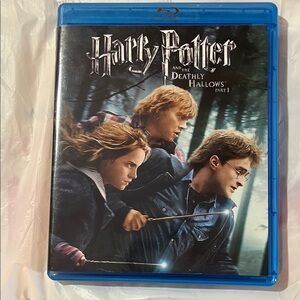 Harry Potter and the Deathly Hallows Part 1 Blu-ray pre-owned great condition
